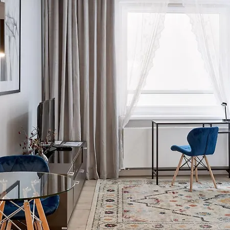 Apartment Rynek Jezycki By Bookinghost Poznan