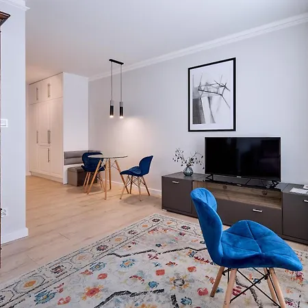 Apartment Rynek Jezycki By Bookinghost