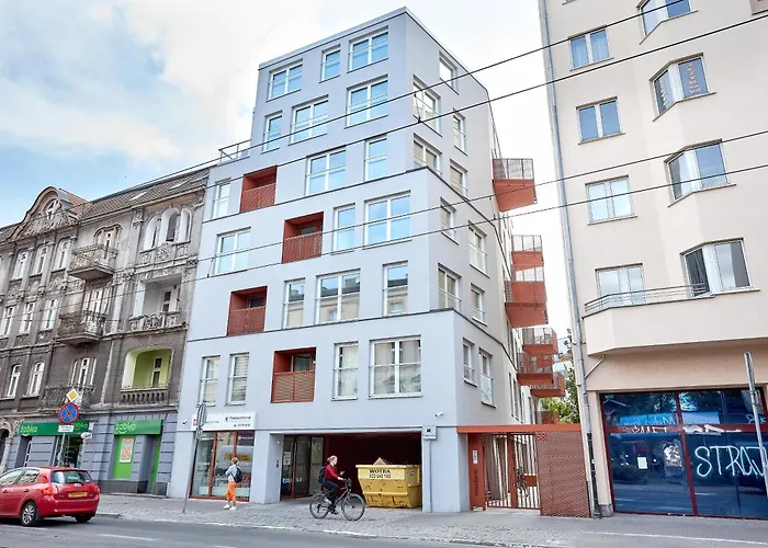 Rynek Jezycki By Bookinghost Poznan